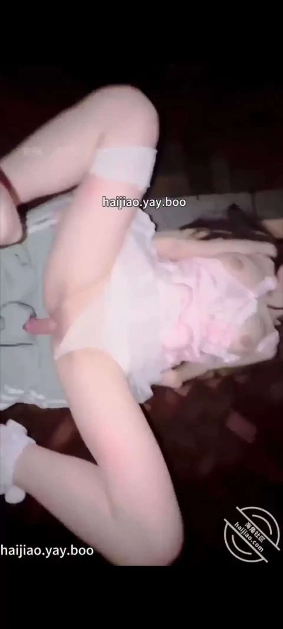 [自拍] [转载搬运] 海角《意淫自己妹妹》校园内石凳上，抱着被保安看见的风险疯狂与妹妹做爱 [1v+300m][百度盘]