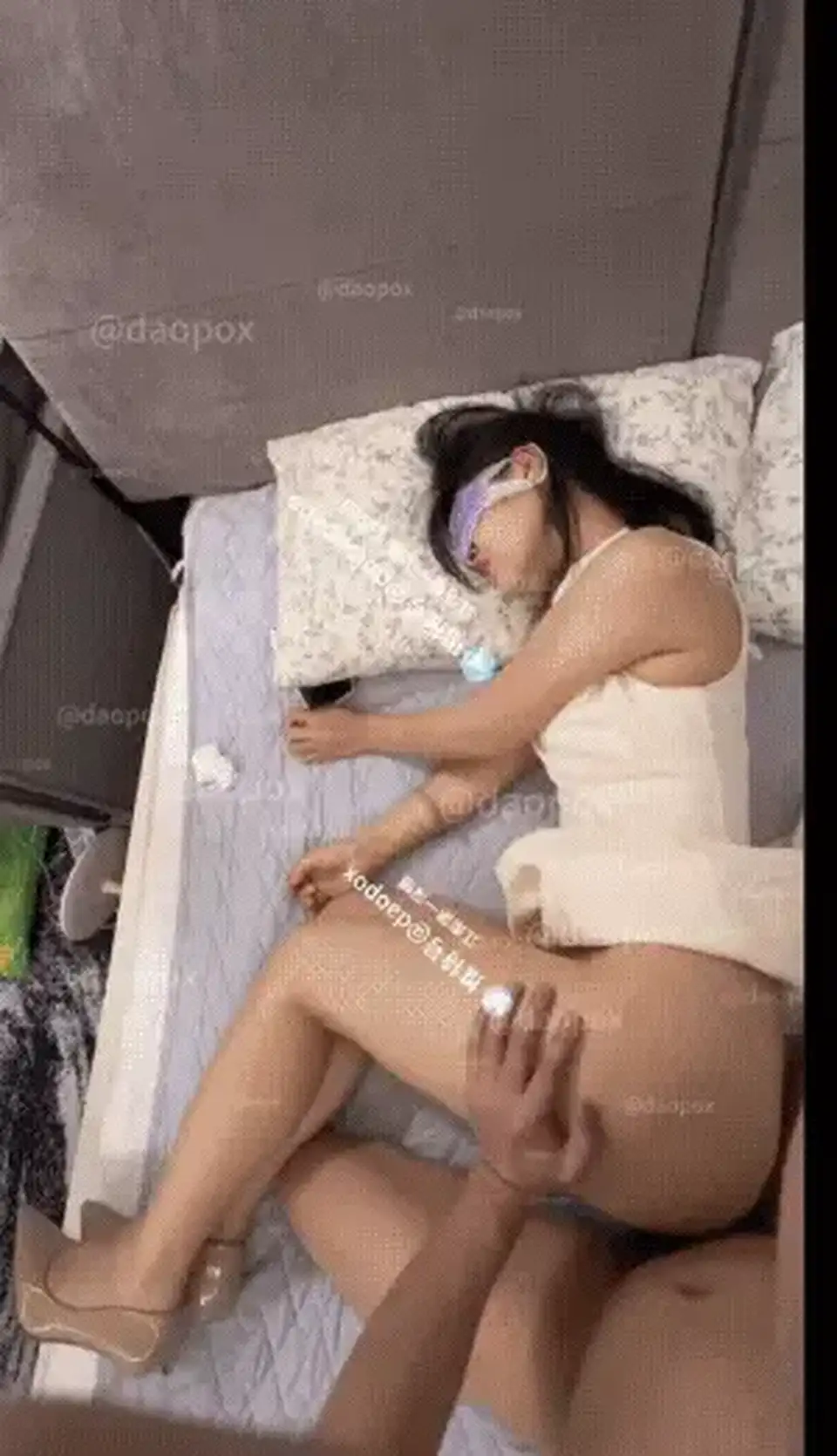[自拍] [自行打包] #江南第一深情 21号女主06年【下部】接着之前的晚上，应_. [1v+2.13G][百度盘]