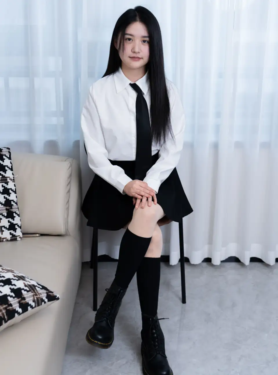 甜予摄影 – 澜澜 – 超短裙短靴 小腿袜肉丝 【165P1V2G】