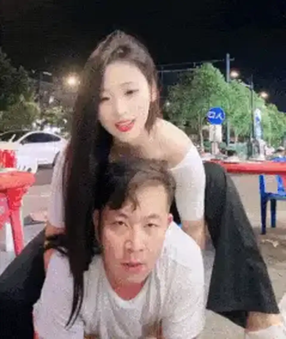 [自拍] [转载搬运] 知妤+孟禾 淫妻绿帽后妈和儿子小姨和外甥学妹戏耍学长教导主任和学生警察 [1+17.3g][百度盘]