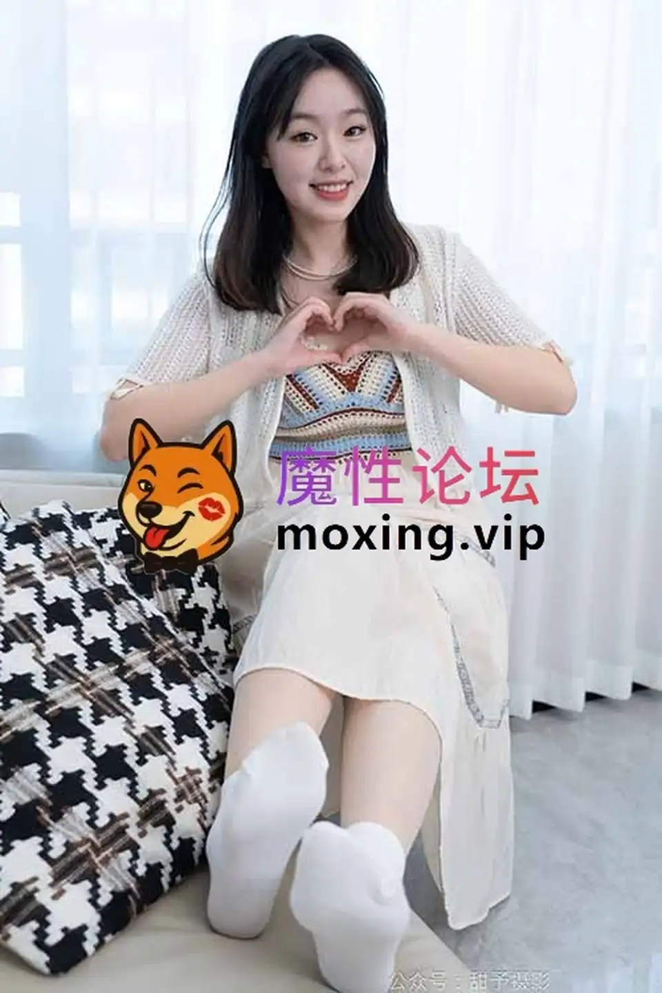 甜予摄影-小葵-棉鞋、白棉袜、薄肉丝 [135P1V-1.8G百度网盘]