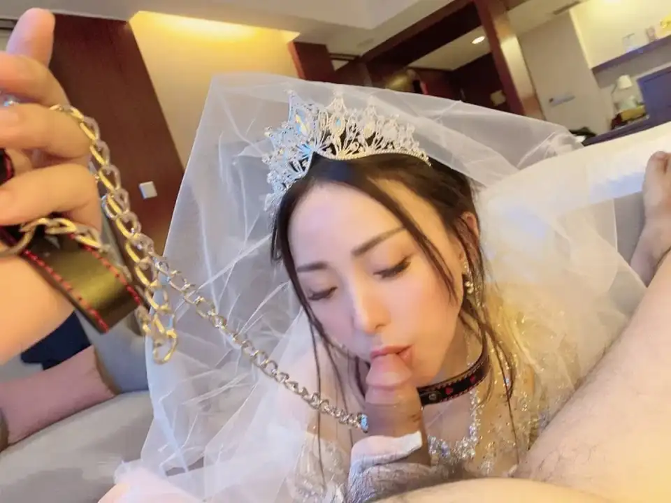 [自拍] [自行打包] 高端土豪外围女 高阶段玩物 结婚洞房花烛夜前穿婚纱卖力_ [1v+1G][百度盘]