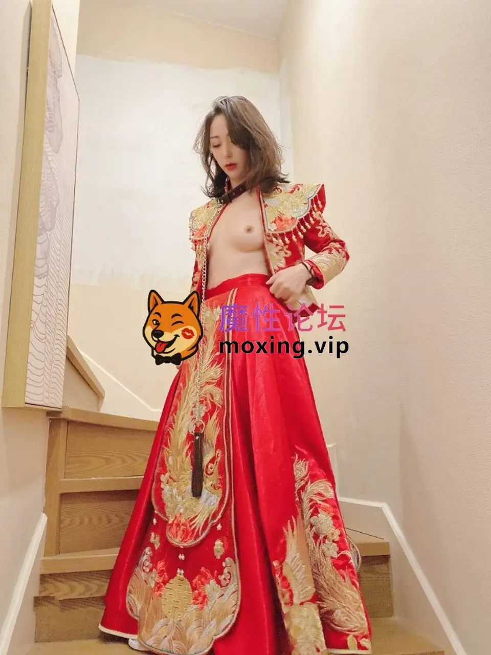 [度盘]高端土豪外围女高阶段玩物 结婚前夜穿婚纱伺候金主爸爸~