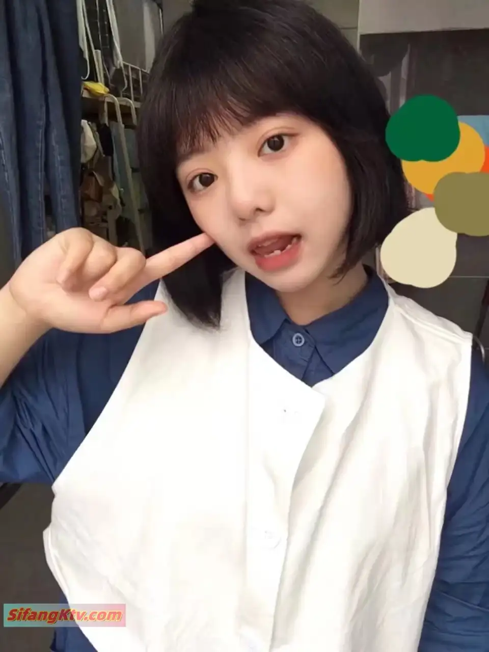 [自拍] [自行打包] 童颜巨乳反差婊李月私密视频被男朋友泄密 圆圆的可爱脸_ [1v+726m][百度盘]