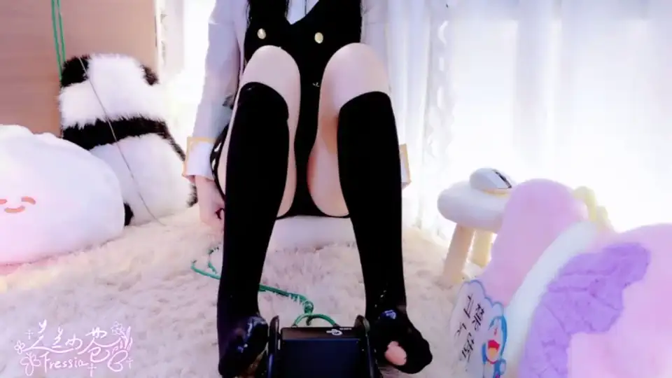 [转载搬运] 兰兰小苍【周防有希】黑巧嗷呜_吹气_甜耳_黑巧足音摩擦 [1+908MB][百度盘]