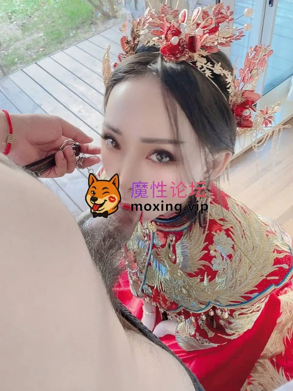 [度盘]高端土豪外围女高阶段玩物 结婚前夜穿婚纱伺候金主爸爸~