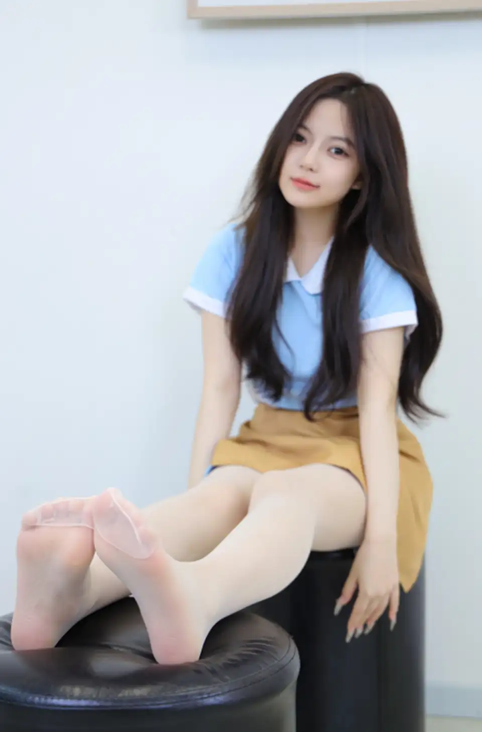 【自购 足控福利】绮梦摄影第330 小P (无印珍藏版)【图包+视频】 【320P 1V 9GB】