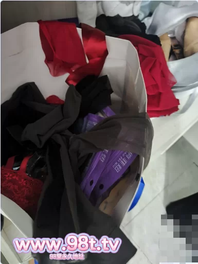 [乱伦] [自行打包] 【海角社区】时隔两个月再次操了黑丝长裙嫂子太激动了 [1V+393MB][百度盘]