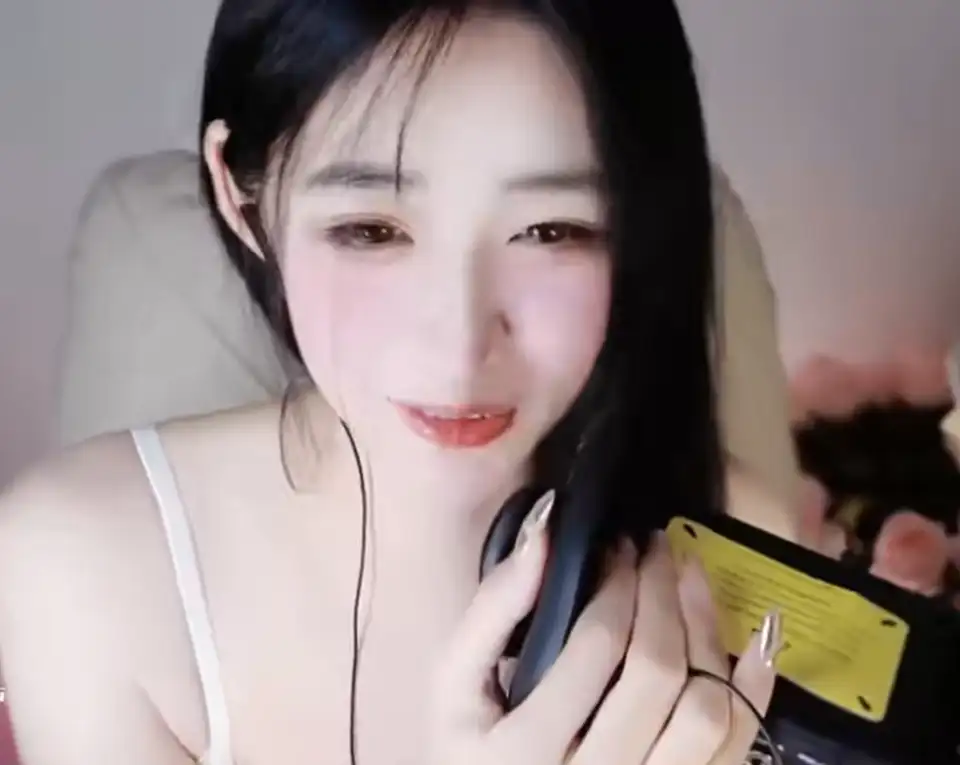 啵啵梨o3o_3D温柔轻语人萋_20251105 1V564M百度盘