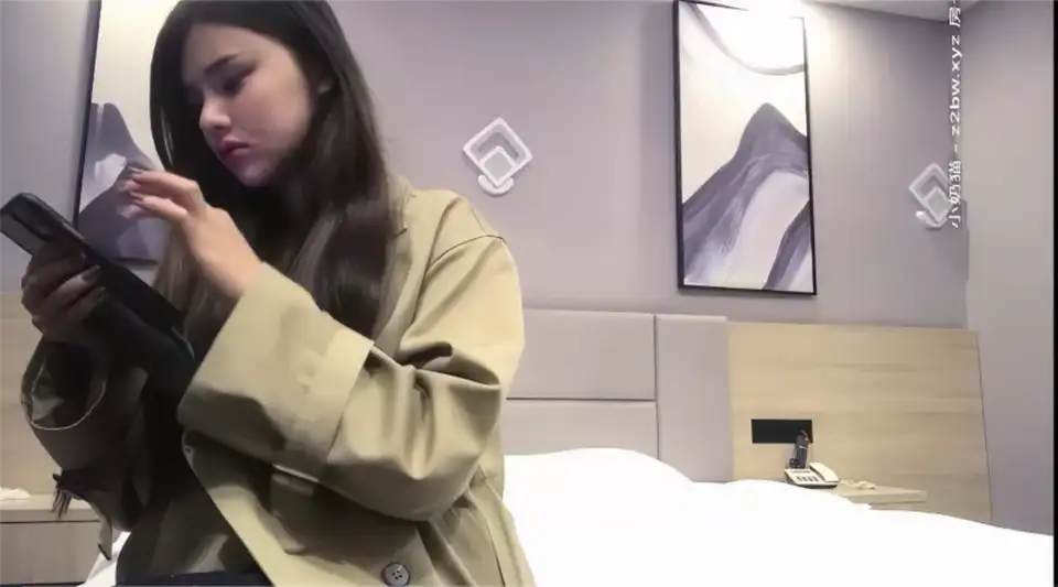 [91大神] [转载搬运] 小宝寻花_第二场约了个颜值不错甜美斑点裙妹子口交舔弄抱着大力猛操呻吟娇喘诱人 [1v+5.60g][百度盘]
