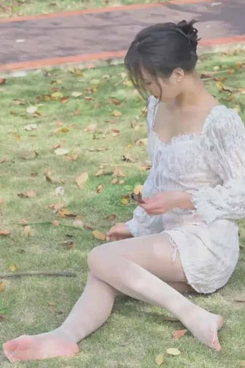 [美腿足控] [转载搬运] SSA丝社-文子-性感白丝户外美腿[1V-658M百度网盘] [1V+658m][百度盘]