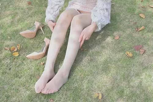 [美腿足控] [转载搬运] SSA丝社-文子-性感白丝户外美腿[1V-658M百度网盘] [1V+658m][百度盘]