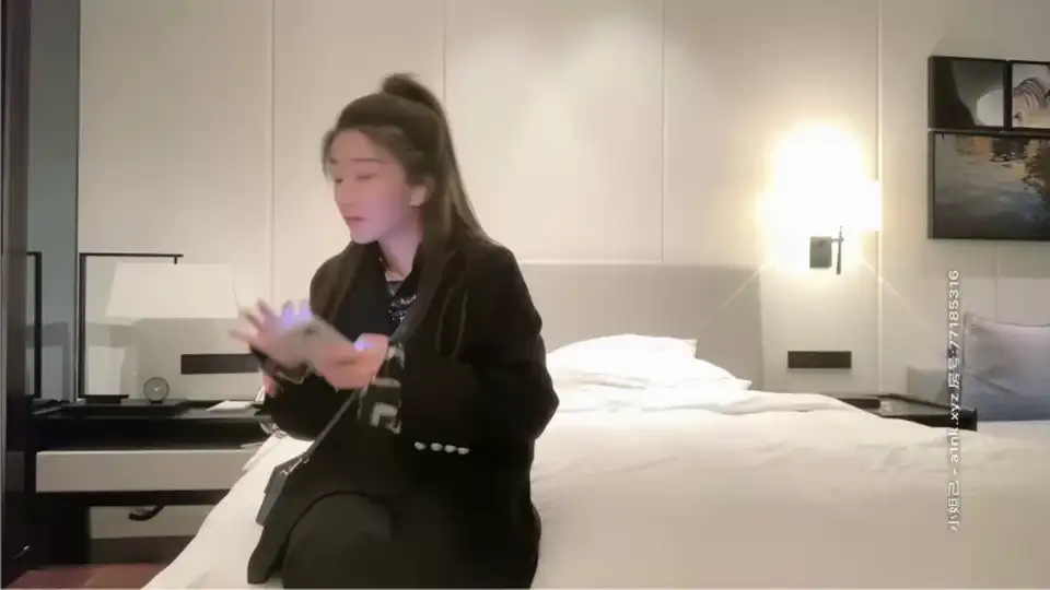 [91大神] [转载搬运] 【小宝寻花】神似江疏影极品外围女神舌吻啪啪临别相拥收藏必备 [1v+5.83g][百度盘]