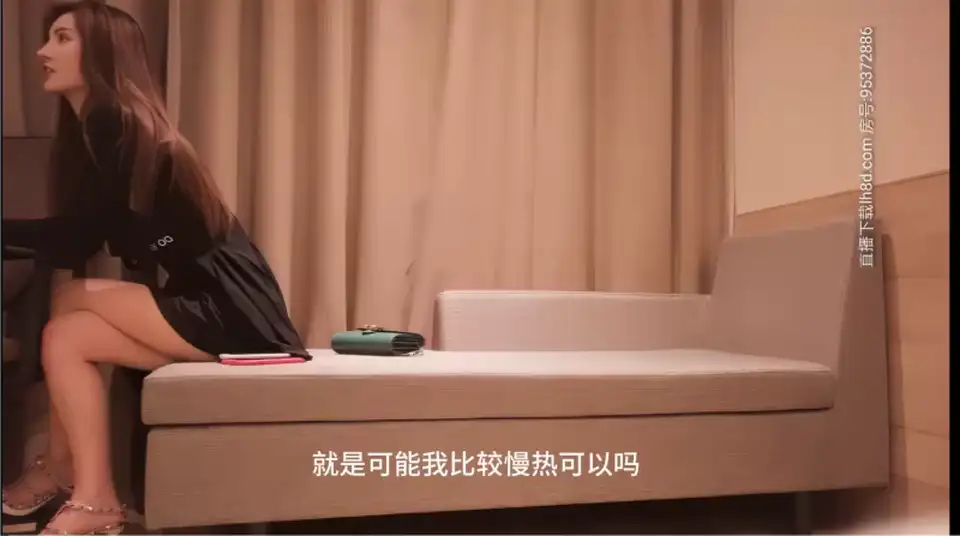 [91大神] [转载搬运] 小宝寻花_极品黑裙性感大长腿妹舌吻调情沙发上操扶着细腰翘屁股后入 [1v+4.68g][百度盘]