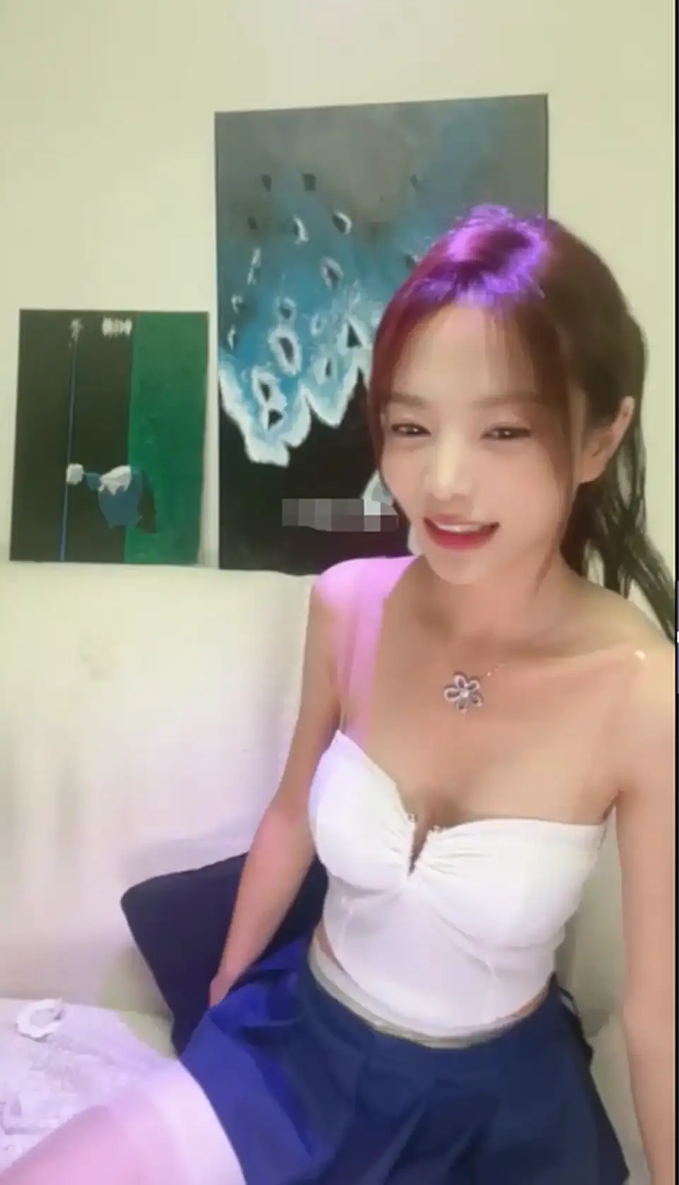 2910 彩色的小熊宝宝_马油白丝小裙子假屌自慰