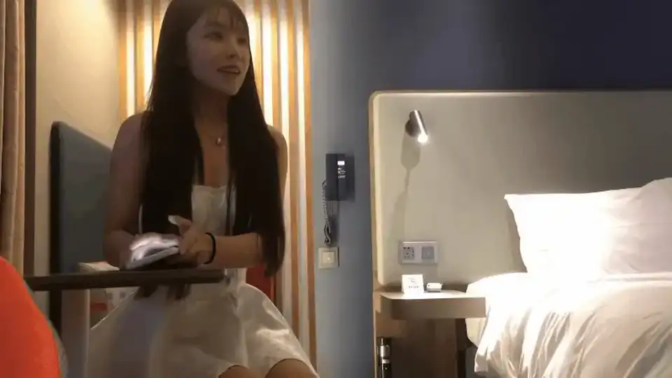 [91大神] [转载搬运] 【超清AI画质增强】【小严探花】极品兼职反差婊身材_ [1V+2.9G][磁力链接]
