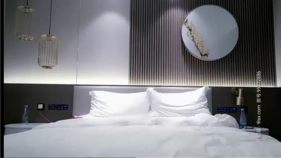 [91大神] [转载搬运] 【小宝寻花】约了个黑色外套肉肉妹子啪啪互摸口交上位骑坐抬腿抽插猛操 [1v+5.46g][百度盘]