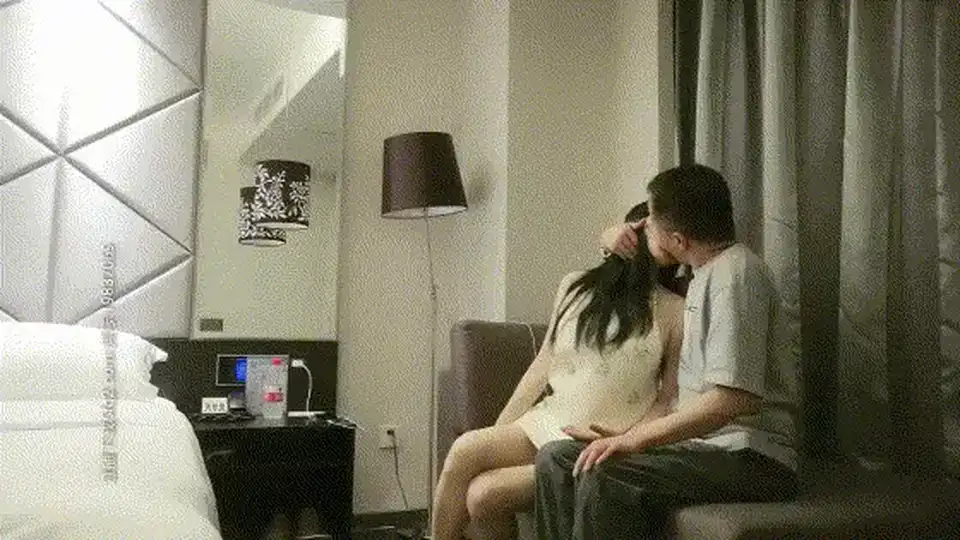 [自拍] [转载搬运] 乔总探花经典作之甜美花裙妹2部 俏佳人有点小甜撩人魂听_ [1V+1.3G][磁力链接]