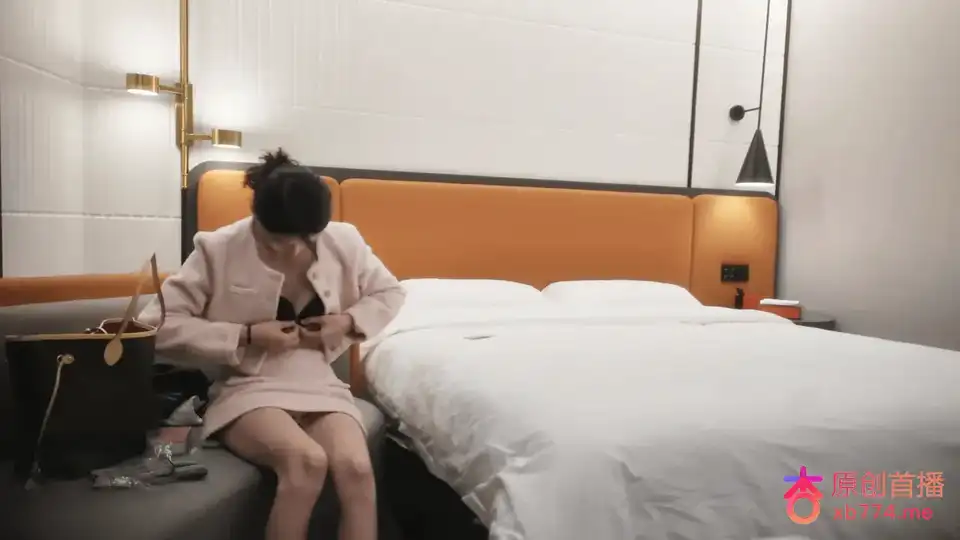 [会所嫖娼类] [自行打包] 今天约了一个超级瘦的女大啪啪经验少很听话穿上JK制_ [1v+873M][百度盘]