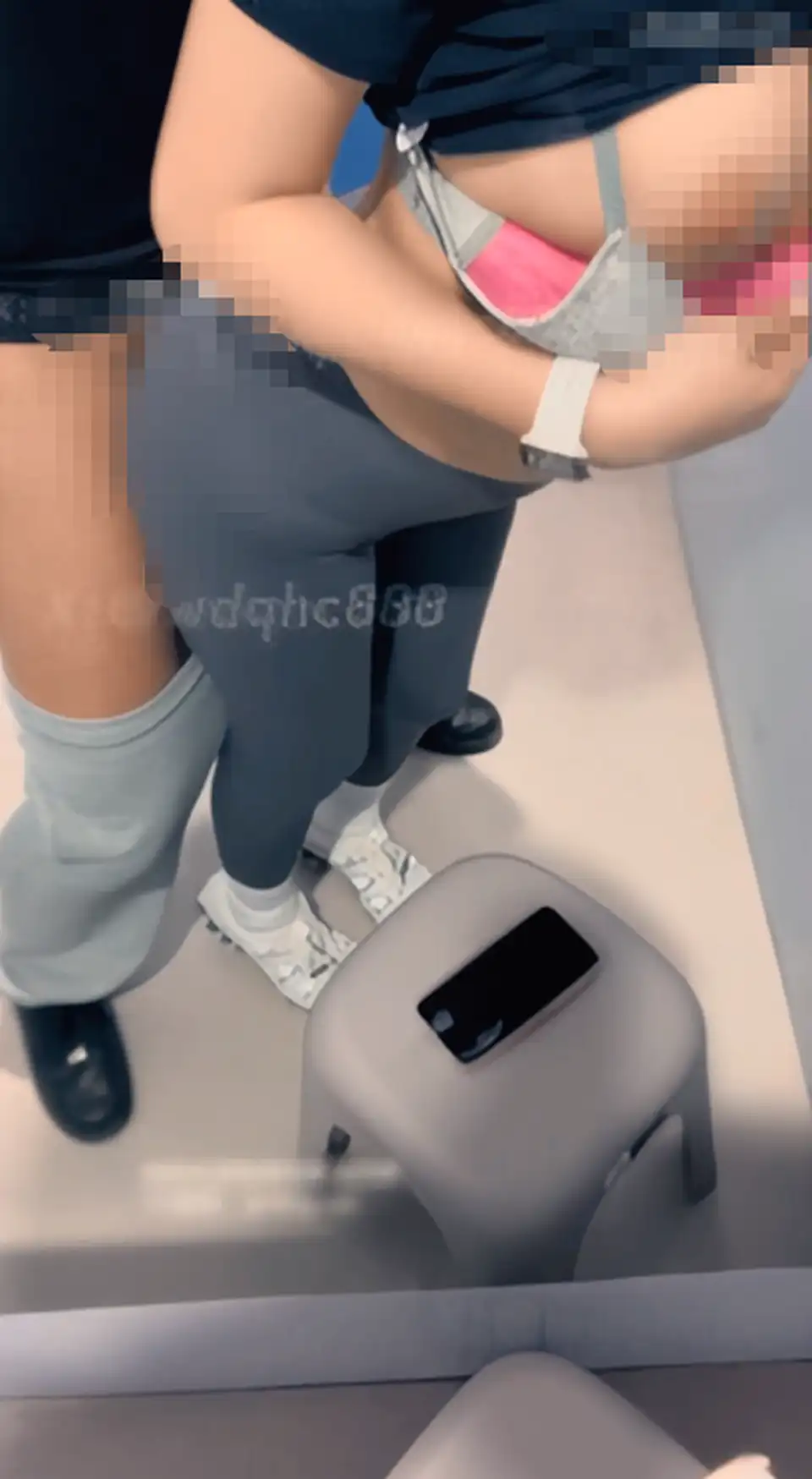 3233 顶级泡良大神【我的枪好长】瑜伽女神完整版26分钟妹子是真的顶奶头是真的粉嫩