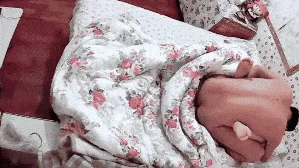 [美女御姐] [转载搬运] 居家摄像头偷窥夫妻在家打炮鸡巴不顶用老婆还得用按摩_ [2+273 MB][磁力链接]