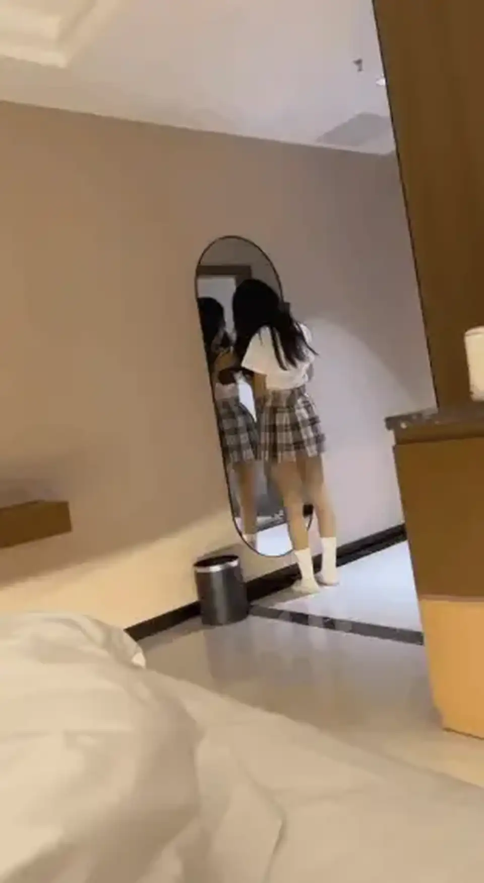 [自拍] [自行打包] 极品超嫩小美女做爱泄密-马丹妮-极品嫩妹女大这么反差 [1V+5P+1.09G][百度盘]