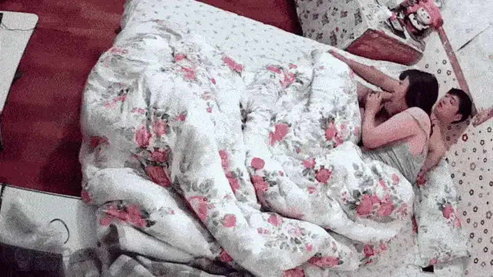 [美女御姐] [转载搬运] 居家摄像头偷窥夫妻在家打炮鸡巴不顶用老婆还得用按摩_ [2+273 MB][磁力链接]