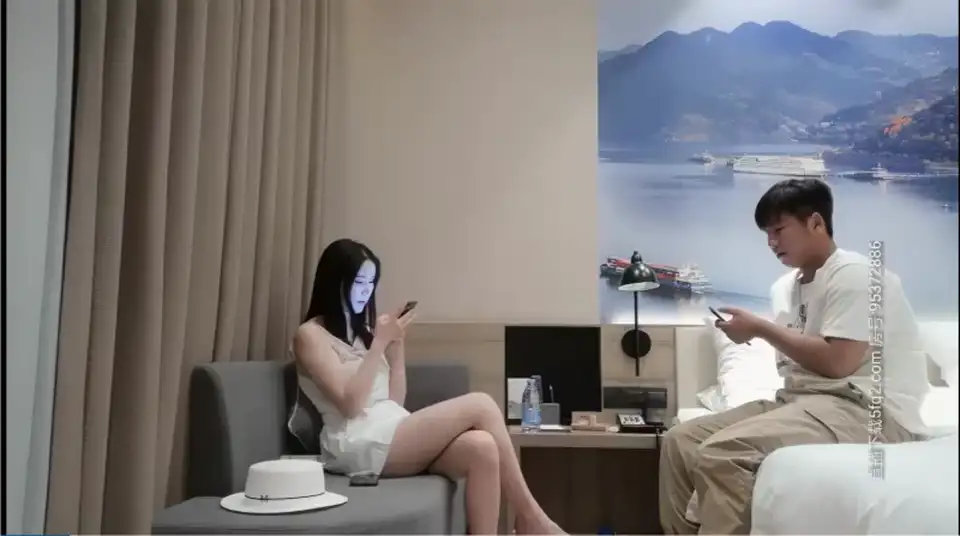 [91大神] [转载搬运] 【小宝寻花】气质不错白帽子大奶长腿妹子 [1v+3.98g][百度盘]