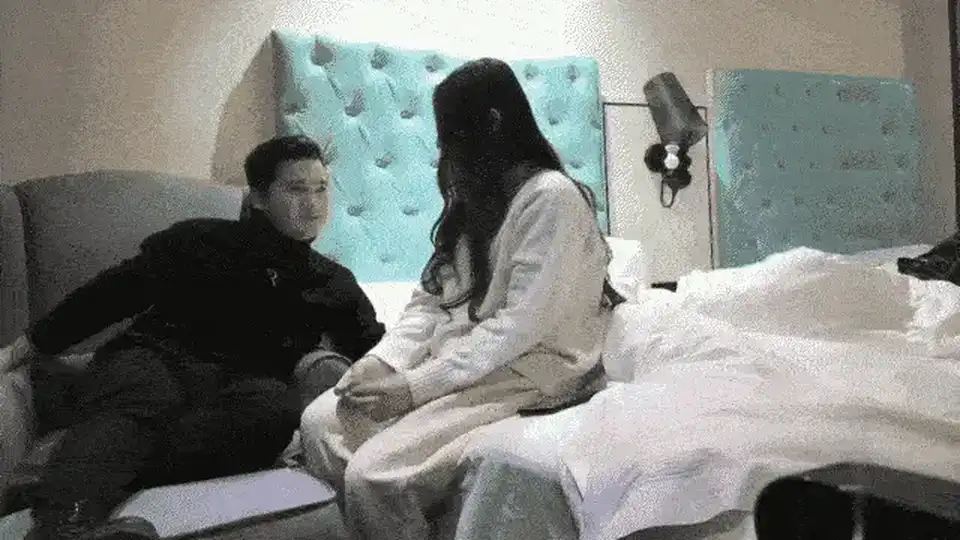 [美女御姐] [转载搬运] 【91精品约妹】长得有点甜的女孩_白白嫩嫩的屁股奋力抽_ [2+681 MB][磁力链接]
