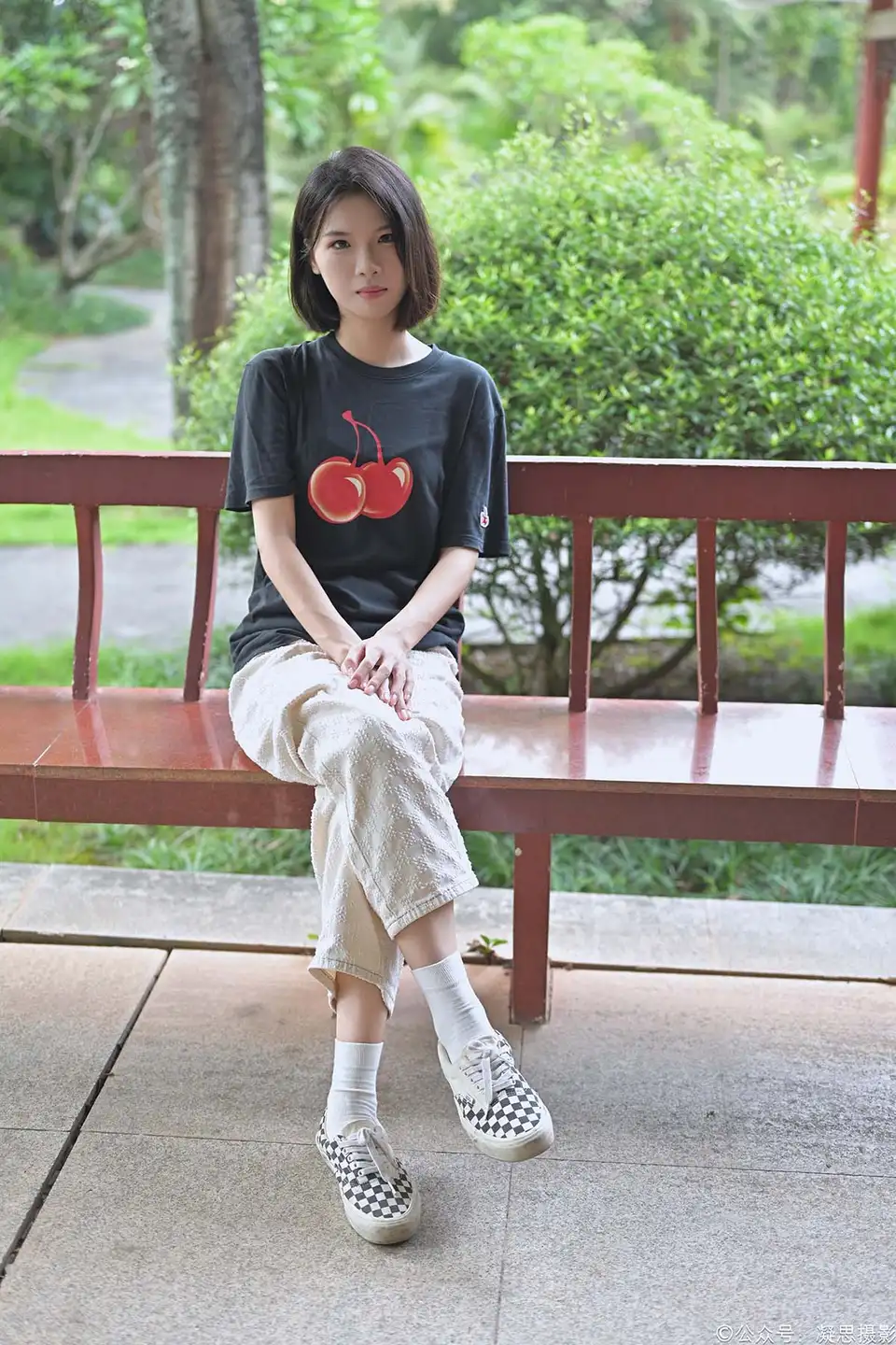 凝思摄影 NO.031 小睿-T恤、短白袜、平底鞋