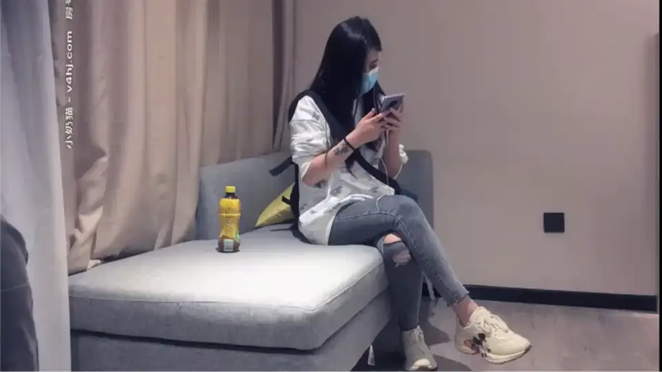 [91大神] [转载搬运] 文轩探花第二场牛仔裤妹子在沙发啪啪蹲着口交上位骑坐后入抽插猛操呻吟 [1v+1.75g][百度盘]